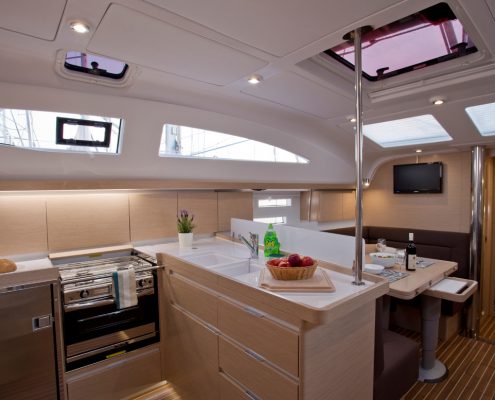 Yachtcharter Kroatien Segelyacht 12